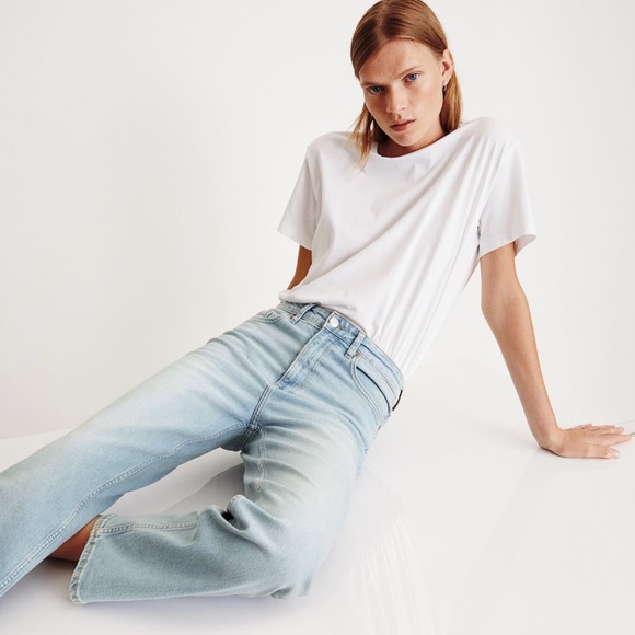 H&M Straight High Ankle Mom Jeans BNWT - Picture 2 of 6